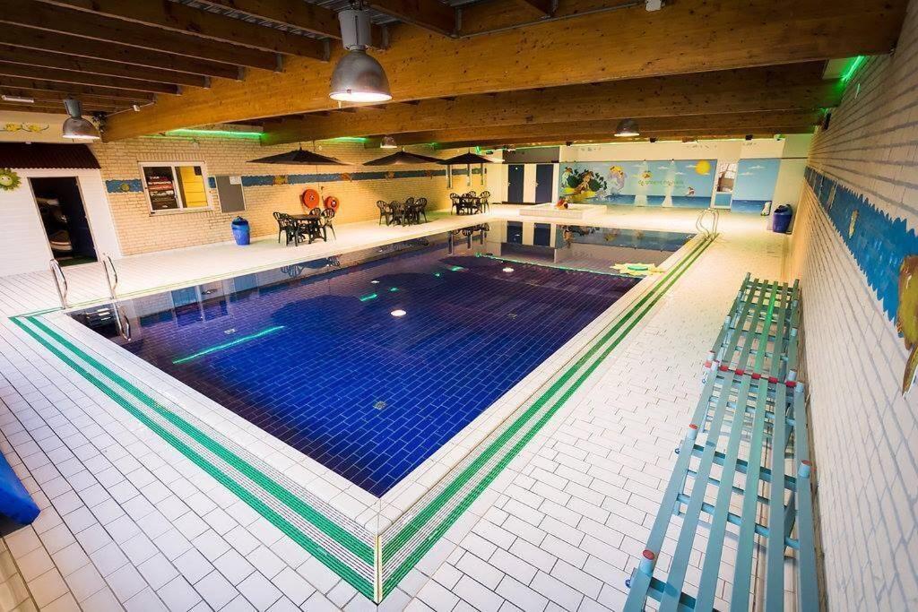 Gezellige Vakantiewoning Aan Het Water In Ewijk - Recreational Only No Workers Екстер'єр фото